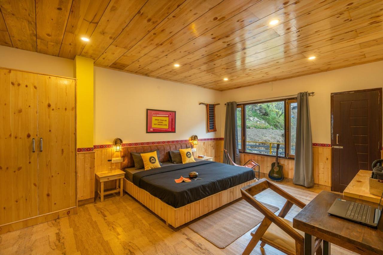 The Hosteller Tirthan Valley Gushaini Exteriér fotografie