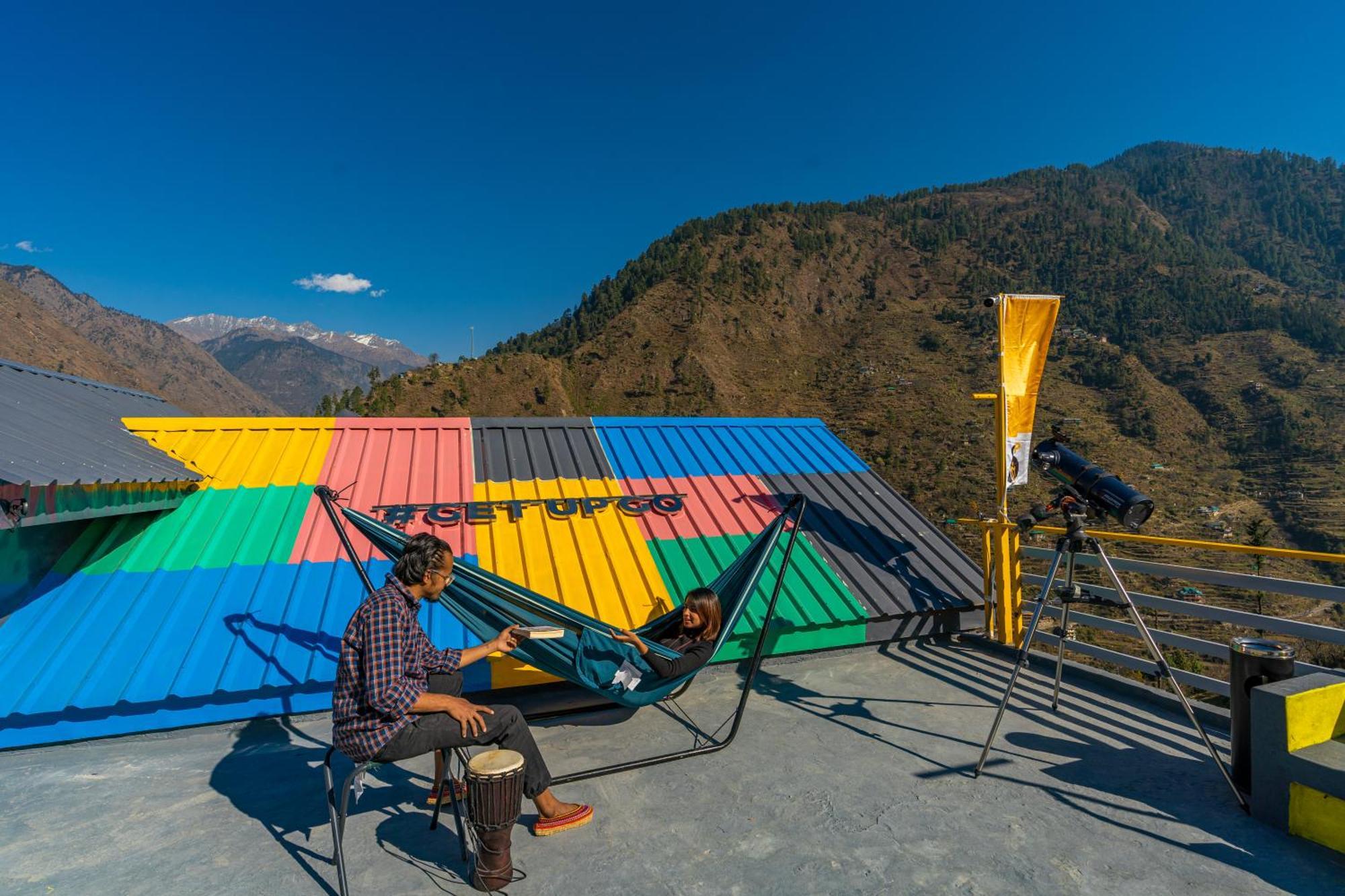 The Hosteller Tirthan Valley Gushaini Exteriér fotografie